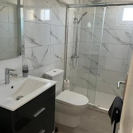 Apartamento Margarita Apartment *